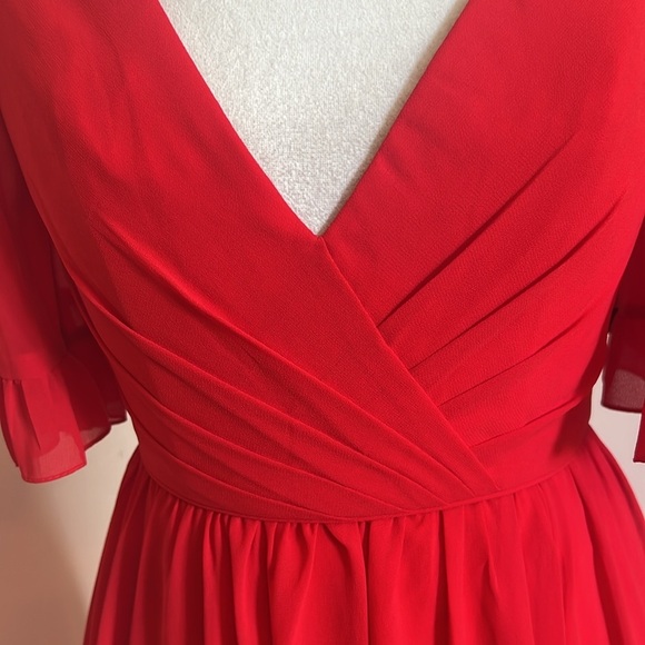 Ieena for Mac Duggal Stunning Red Ruffled V-neck Slit Gown - NWT - Size 0 - Picture 7 of 16